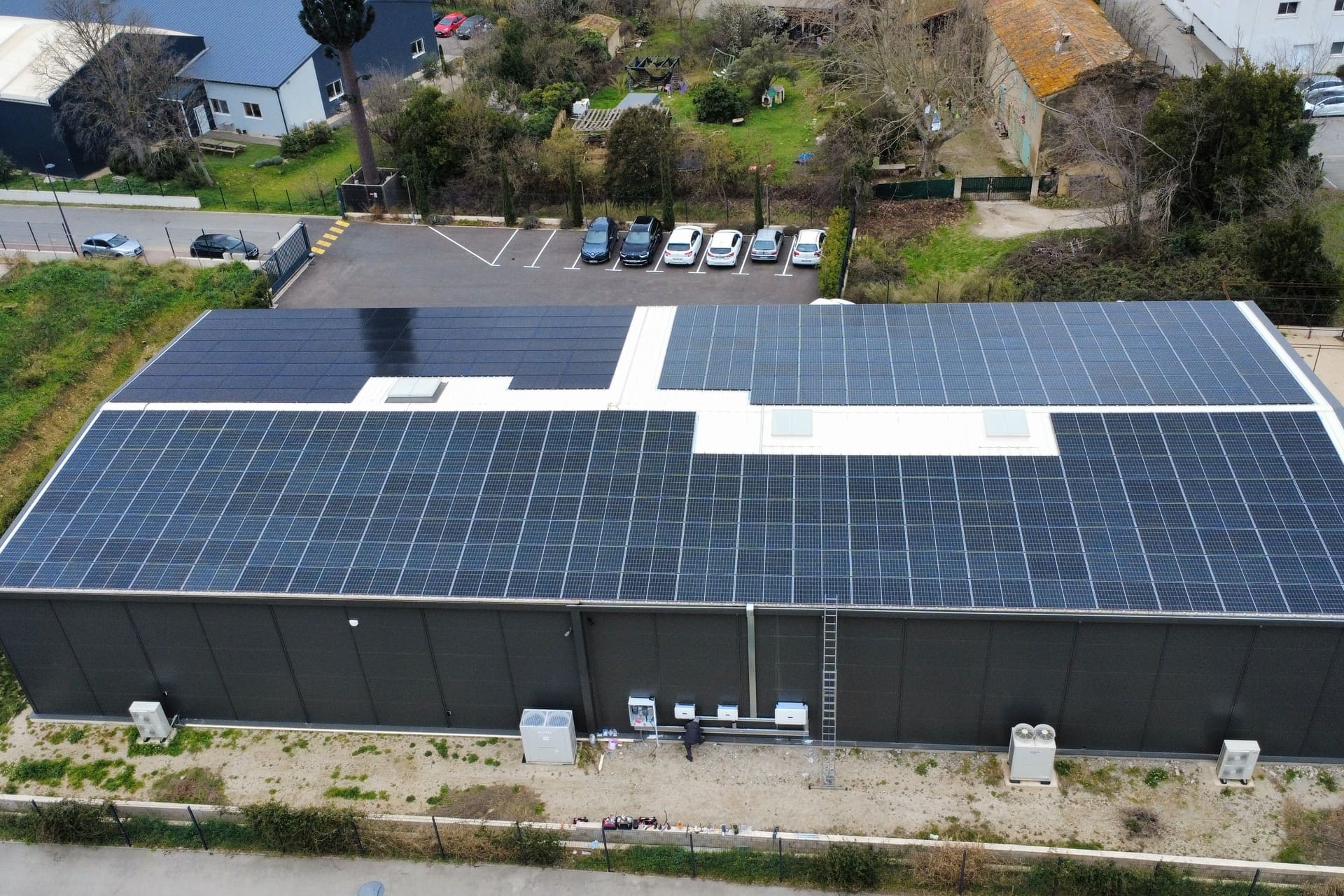 bâtiment industriel photovoltaïque Bouches du Rhône